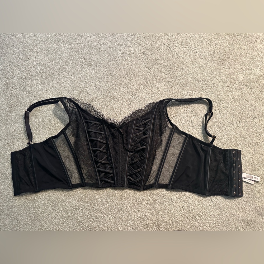 NWT! $70 retail Victoria's Secret corset top